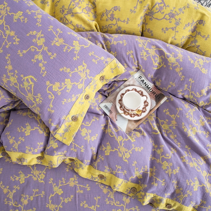 91家纺网 家纺一手货源 找家纺 鲁爱 2025新款全棉色织双层纱纽扣款四件套 梅醉春秋-浅紫 