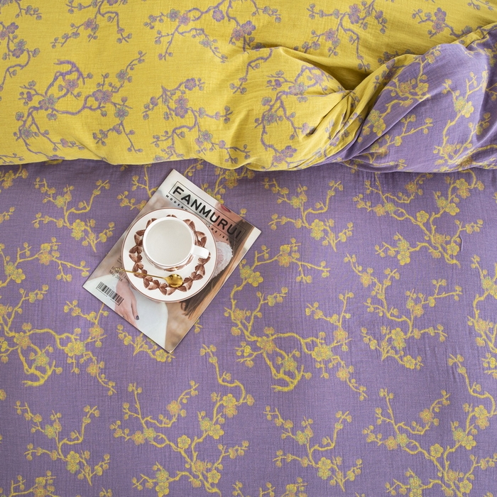 91家纺网 家纺一手货源 找家纺 鲁爱 2025新款全棉色织双层纱纽扣款四件套 梅醉春秋-浅紫 