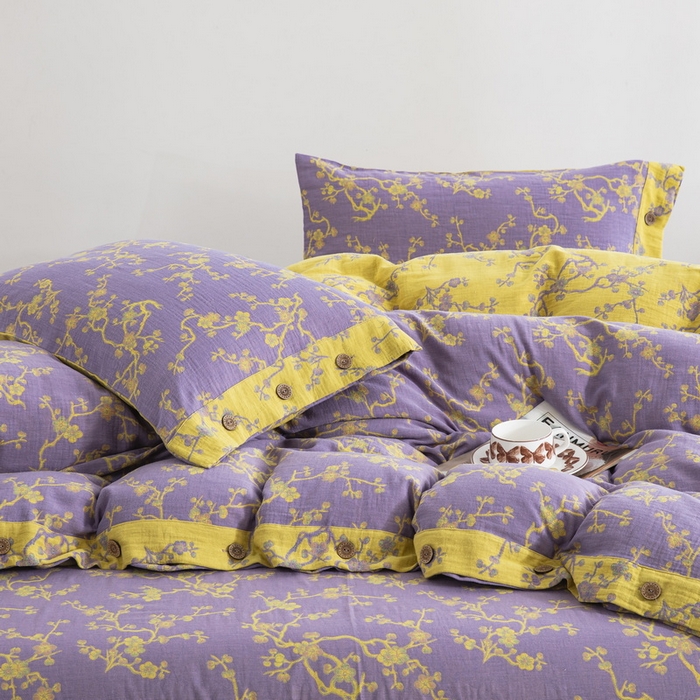 91家纺网 家纺一手货源 找家纺 鲁爱 2025新款全棉色织双层纱纽扣款四件套 梅醉春秋-浅紫 