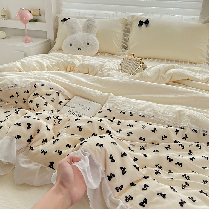 91家纺网 家纺一手货源 找家纺 梦之岛 2025新款韩版蝴蝶蕾丝水洗棉毛巾绣四件套 蝴蝶夏被-黄