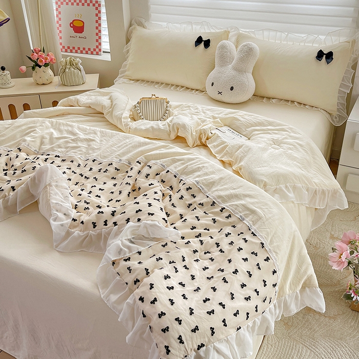 91家纺网 家纺一手货源 找家纺 梦之岛 2025新款韩版蝴蝶蕾丝水洗棉毛巾绣四件套 蝴蝶夏被-黄