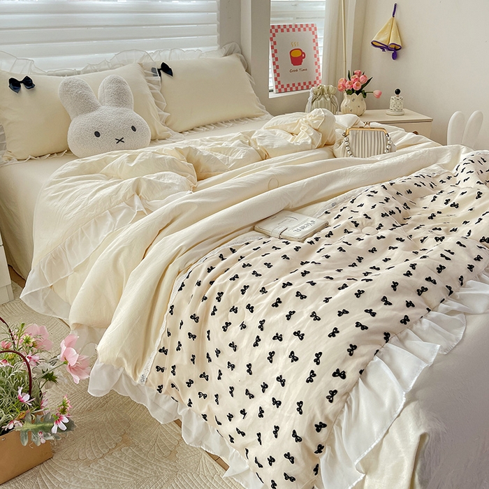 91家纺网 家纺一手货源 找家纺 梦之岛 2025新款韩版蝴蝶蕾丝水洗棉毛巾绣四件套 蝴蝶夏被-黄