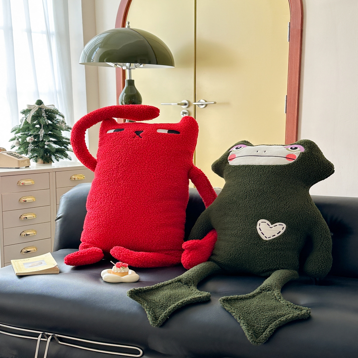 91家纺网 家纺一手货源 找家纺 （总）美茉家居 2025新款三个小可爱异形抱枕