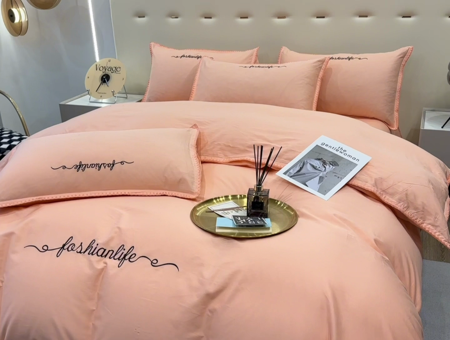 91家纺网 家纺一手货源 找家纺 2025新款13374全棉母婴级贝壳绣宽边枕套纯色刺绣三角针四件套全棉贡缎新疆长绒字母款 贝壳绣-玉颜粉