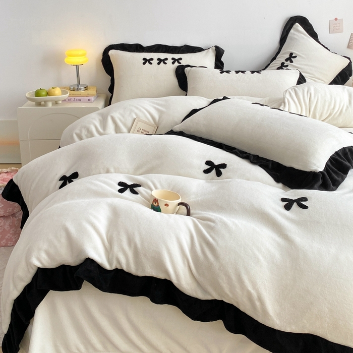 91家纺网 家纺一手货源 找家纺 （总）梦莱斯2025新款黑边绣花牛奶绒四件套