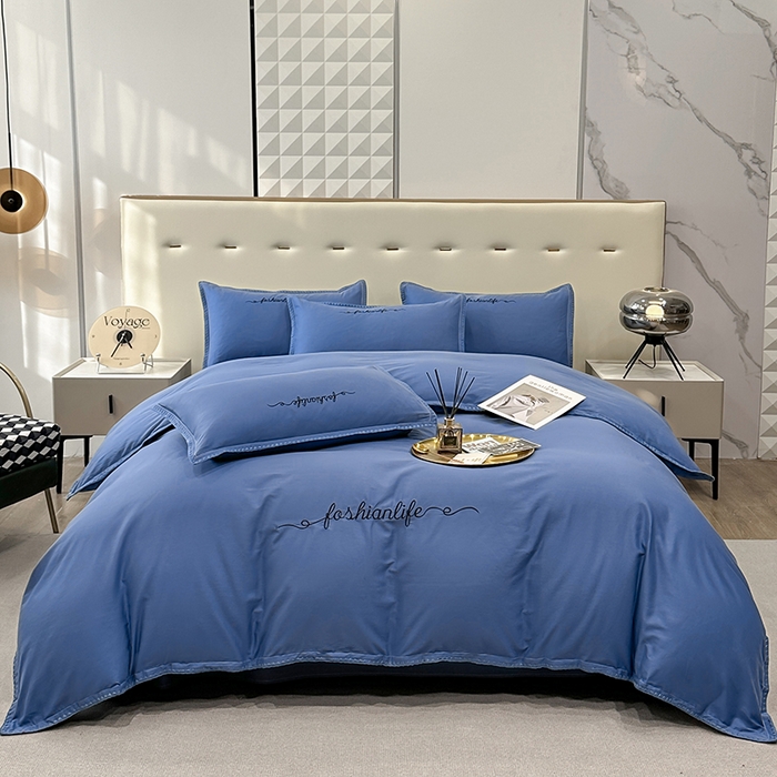 91家纺网 家纺一手货源 找家纺 2025新款13374全棉母婴级贝壳绣宽边枕套纯色刺绣三角针四件套全棉贡缎新疆长绒字母款 贝壳绣-宾利蓝