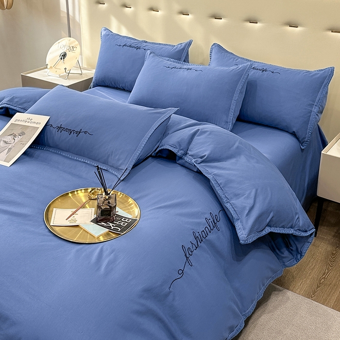 91家纺网 家纺一手货源 找家纺 2025新款13374全棉母婴级贝壳绣宽边枕套纯色刺绣三角针四件套全棉贡缎新疆长绒字母款 贝壳绣-宾利蓝