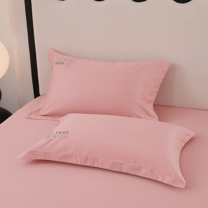 91家纺网 家纺一手货源 找家纺 优姿家纺2025新品高端加密全棉100支绣花宽边四件套 玫瑰花簇粉色