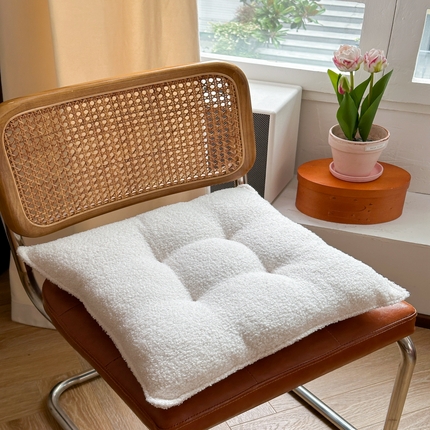 美茉家居 2025新款泰迪绒方形坐垫 米白