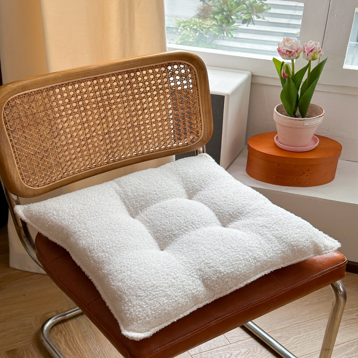 91家纺网 家纺一手货源 找家纺 美茉家居 2025新款泰迪绒方形坐垫 米白