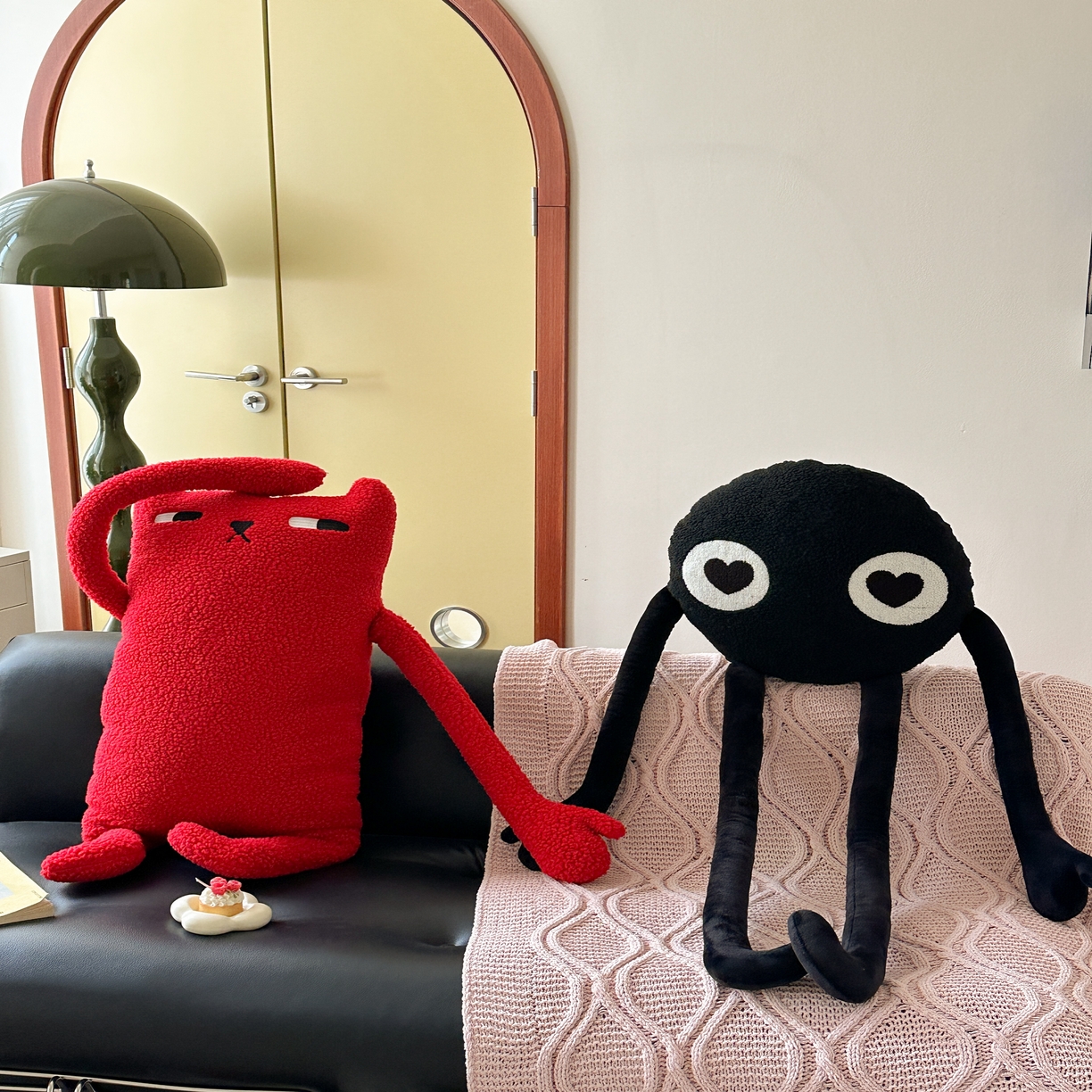 91家纺网 家纺一手货源 找家纺 （总）美茉家居 2025新款三个小可爱异形抱枕