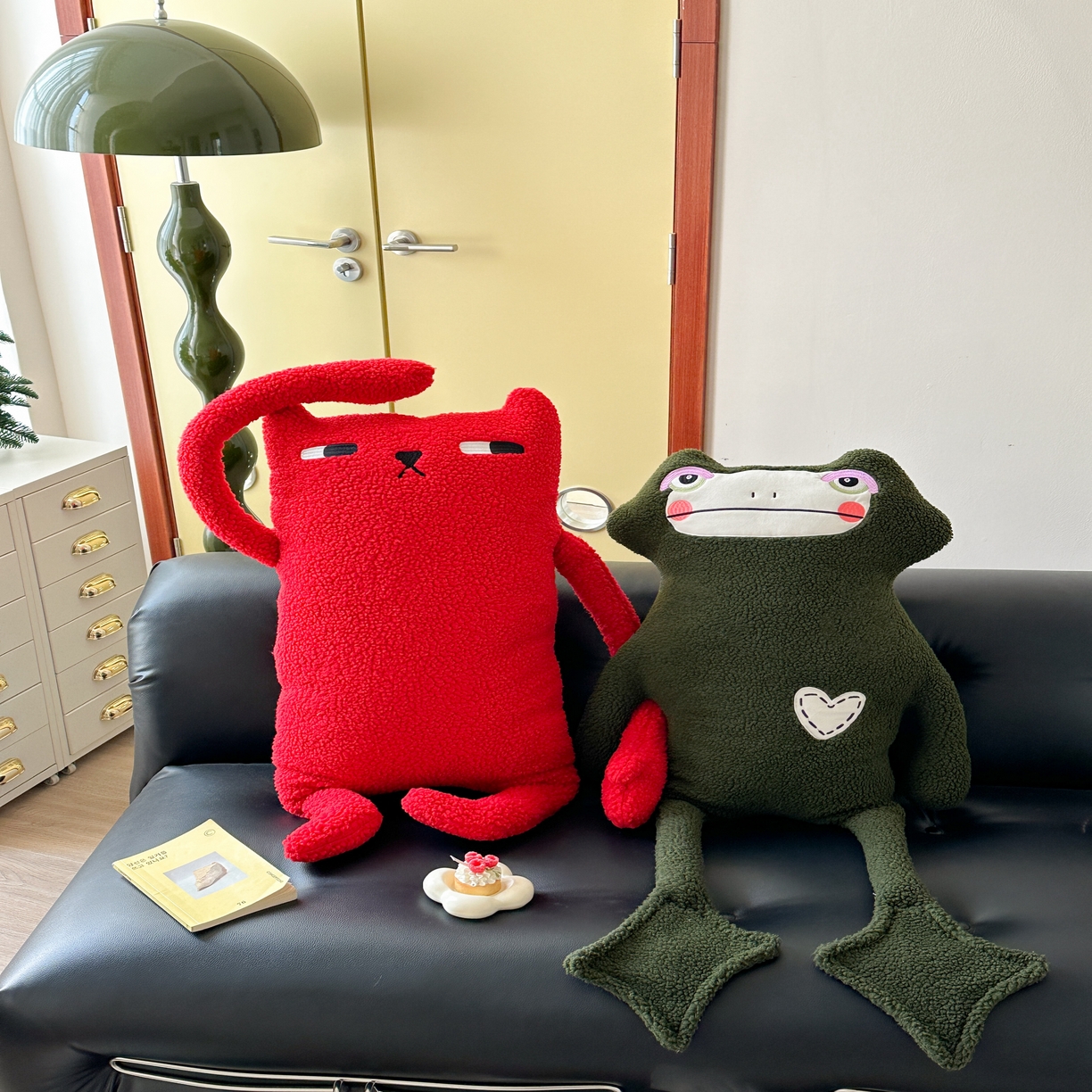 91家纺网 家纺一手货源 找家纺 （总）美茉家居 2025新款三个小可爱异形抱枕