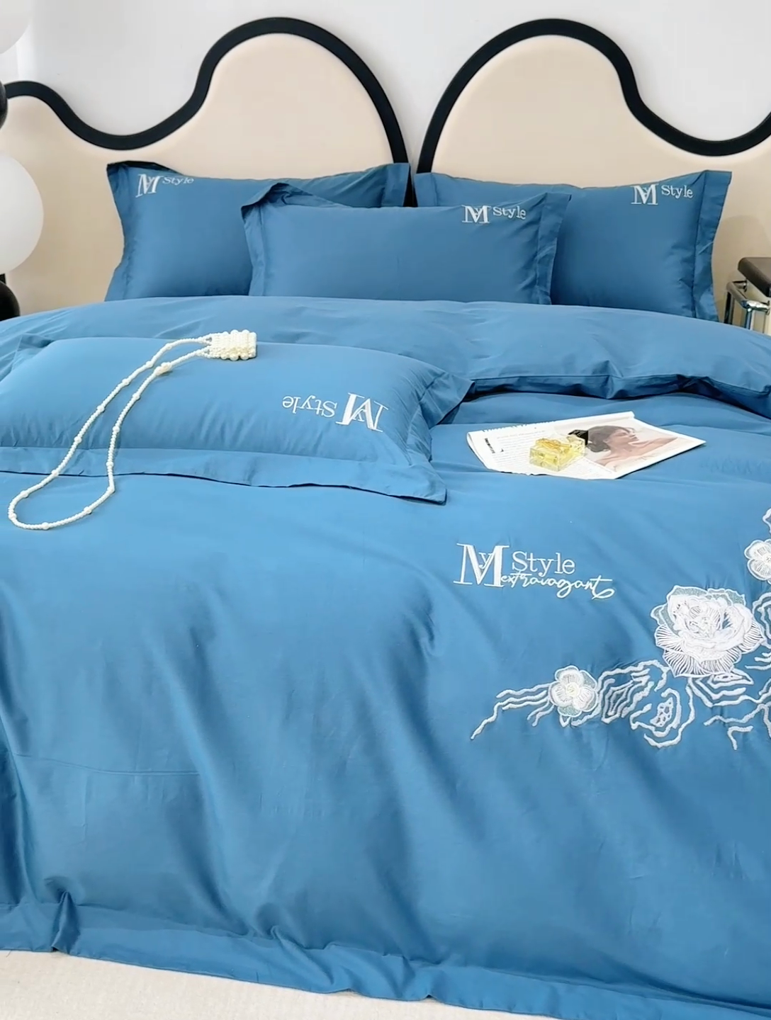 91家纺网 家纺一手货源 找家纺 优姿家纺2025新品高端加密全棉100支绣花宽边四件套 淡雅生活-宝石蓝