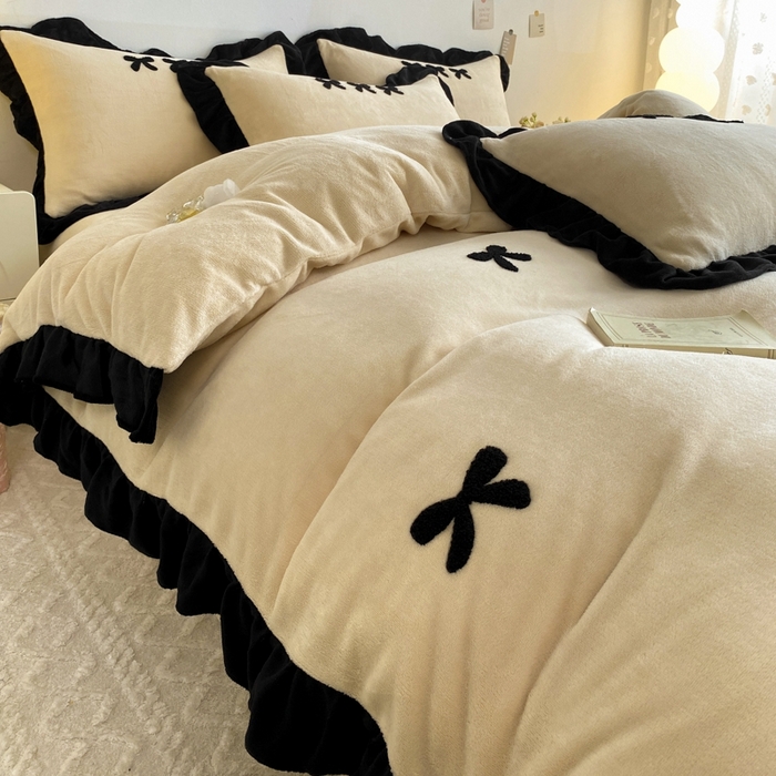 91家纺网 家纺一手货源 找家纺 梦莱斯2025新款黑边绣花牛奶绒四件套 蝴蝶结-咖