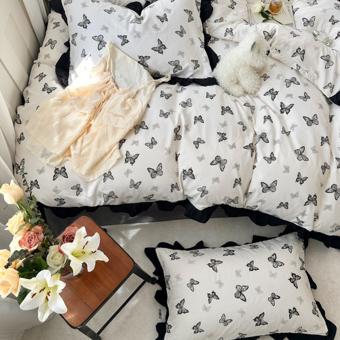 91家纺网 家纺一手货源 找家纺 芷凡家纺 2025新款皱皱云感棉赫本风韩式花边四件套 蝶梦