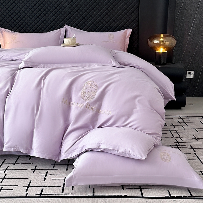 91家纺网 家纺一手货源 找家纺 梦莱斯2025新款长绒棉刺绣轻奢系列四件套 梦幻紫