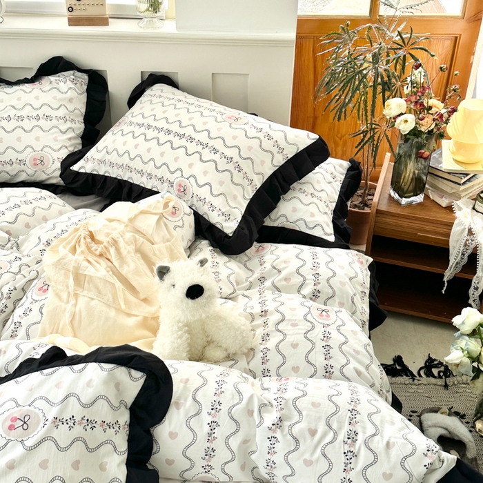 91家纺网 家纺一手货源 找家纺 芷凡家纺 2025新款皱皱云感棉赫本风韩式花边四件套 波纹