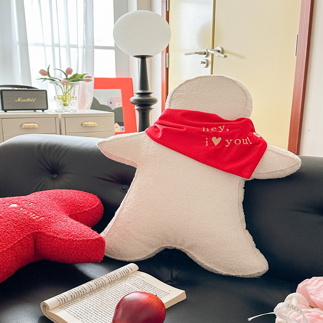 91家纺网 家纺一手货源 找家纺 美茉家居 爱的依偎（靠垫） 白色