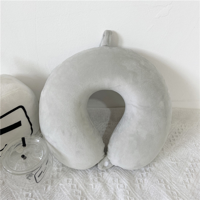 91家纺网 家纺一手货源 找家纺 卡奥家纺 2025新款纯U型枕旅行颈椎枕 水灰32*31*12