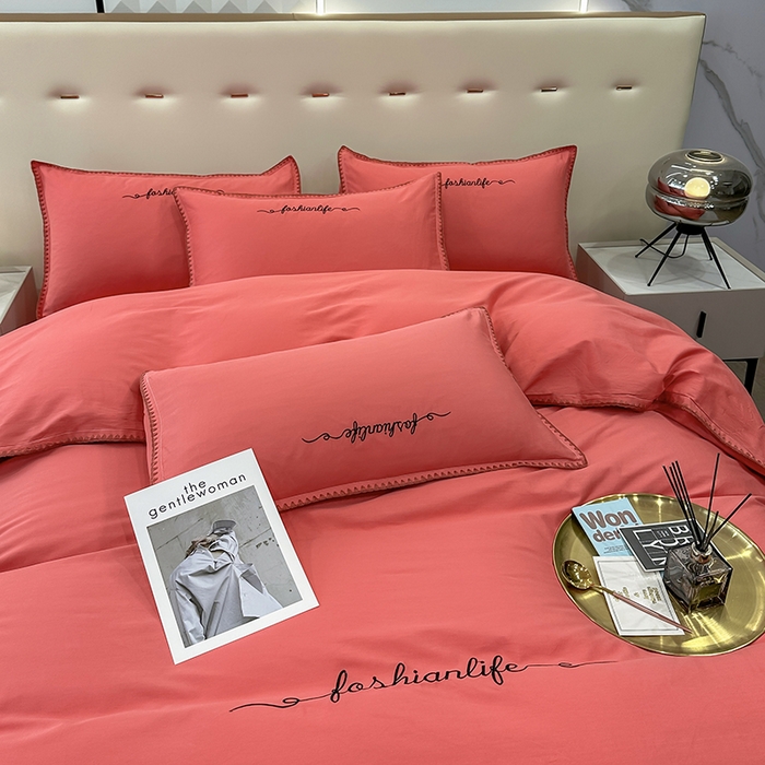 91家纺网 家纺一手货源 找家纺 （总）2025新款13374全棉母婴级贝壳绣宽边枕套纯色刺绣三角针四件套全棉贡缎新疆长绒字母款