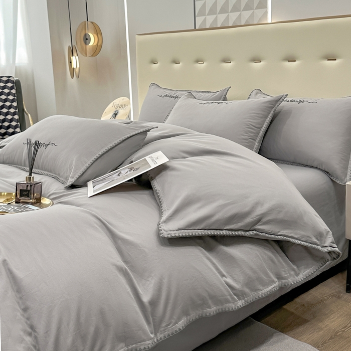 91家纺网 家纺一手货源 找家纺 2025新款13374全棉母婴级贝壳绣宽边枕套纯色刺绣三角针四件套全棉贡缎新疆长绒字母款 贝壳绣-绅士灰