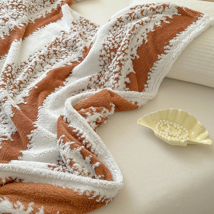 91家纺网 家纺一手货源 找家纺 枋梢家纺 2025新款ins风条纹阳离子提花保暖毛毯 韵咖