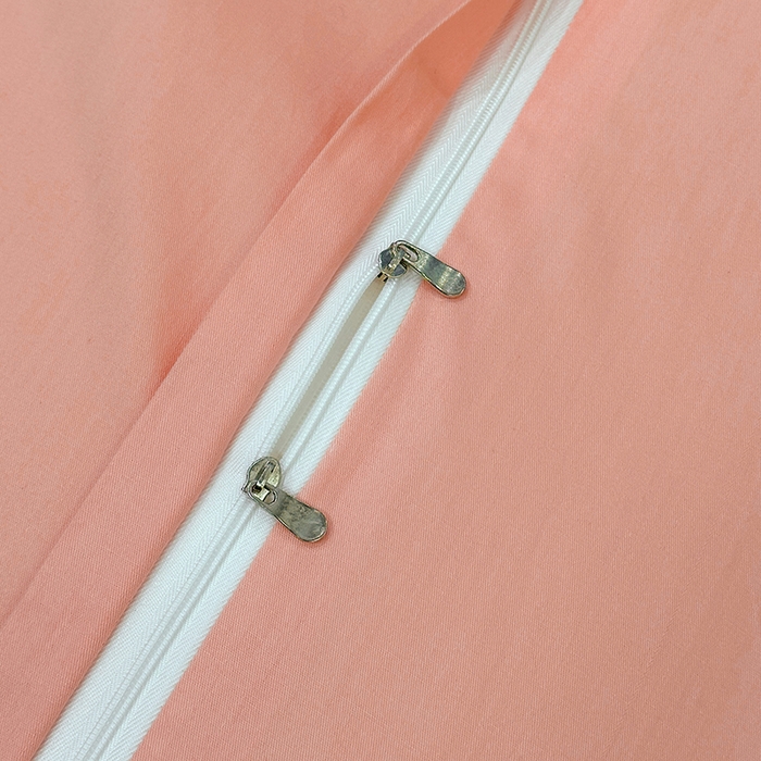 91家纺网 家纺一手货源 找家纺 2025新款13374全棉母婴级贝壳绣宽边枕套纯色刺绣三角针四件套全棉贡缎新疆长绒字母款 贝壳绣-玉颜粉