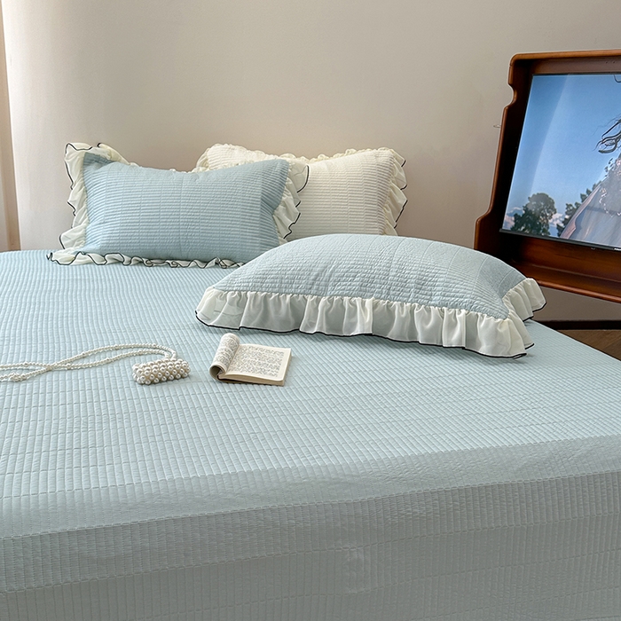 91家纺网 家纺一手货源 找家纺 琳可家居 2025新款雪精灵系列兰精天丝凉感床盖三件套 晴空蓝