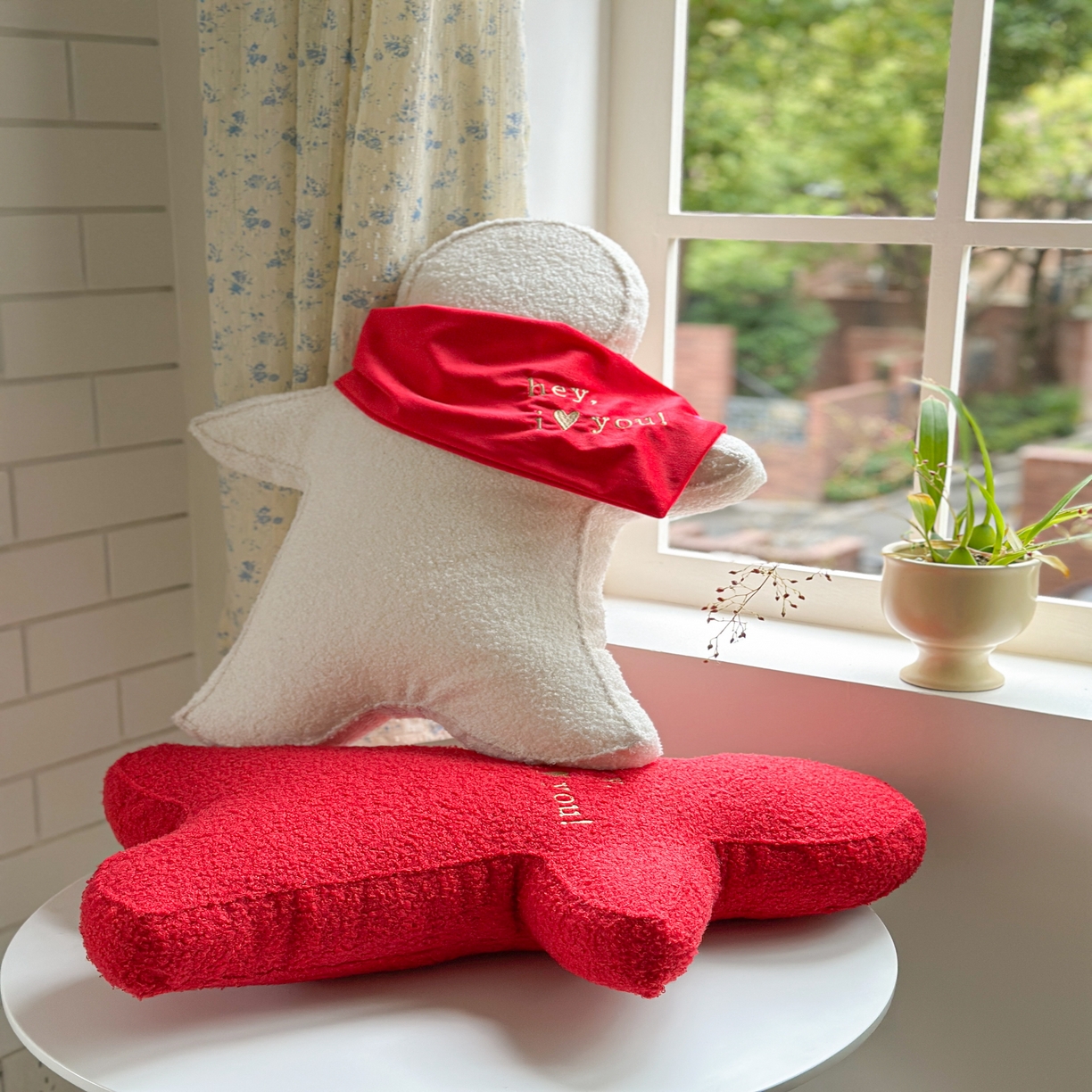 91家纺网 家纺一手货源 找家纺 （总）美茉家居 爱的依偎（靠垫）