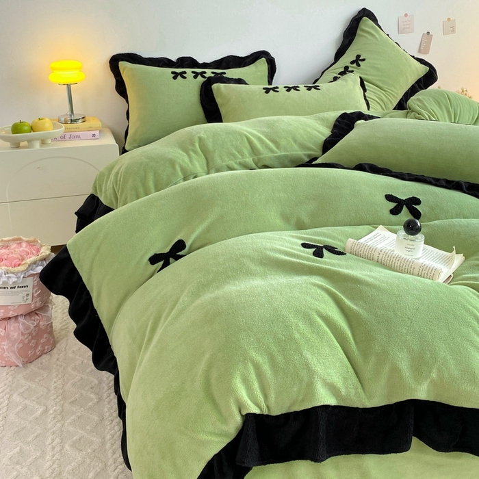 91家纺网 家纺一手货源 找家纺 梦莱斯2025新款黑边绣花牛奶绒四件套 蝴蝶结-绿