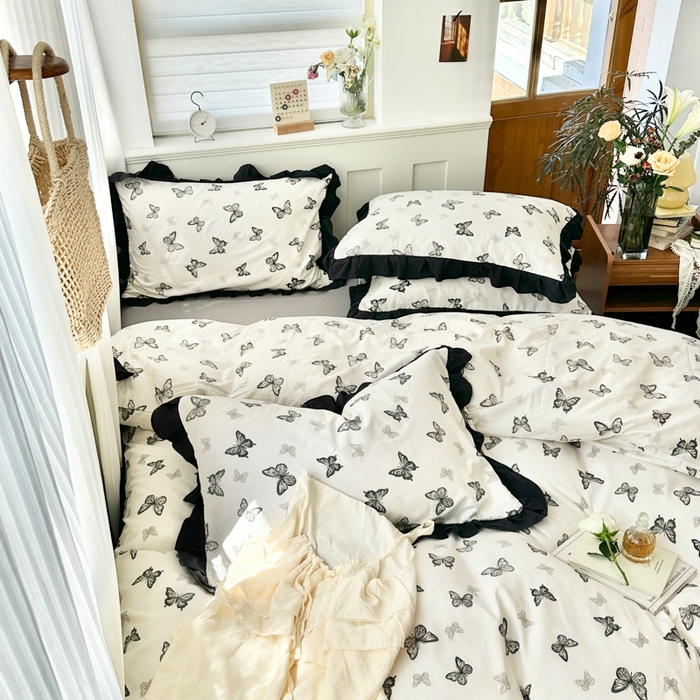 91家纺网 家纺一手货源 找家纺 芷凡家纺 2025新款皱皱云感棉赫本风韩式花边四件套 蝶梦