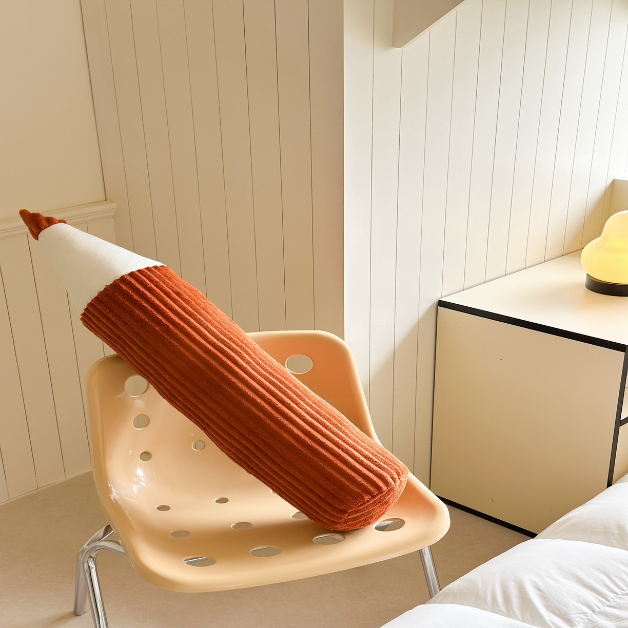 91家纺网 家纺一手货源 找家纺 美茉家居 铅笔（靠垫） 焦糖