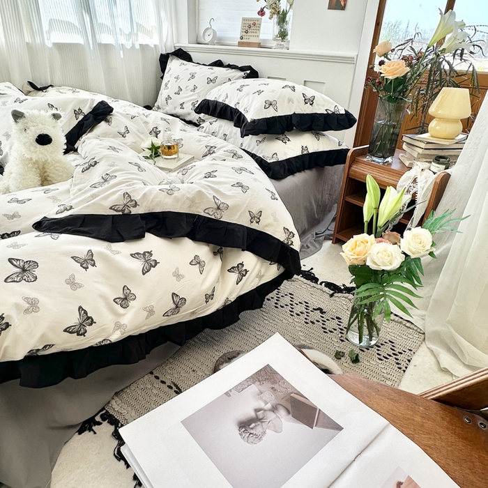 91家纺网 家纺一手货源 找家纺 芷凡家纺 2025新款皱皱云感棉赫本风韩式花边四件套 蝶梦