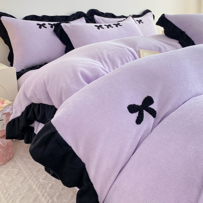 91家纺网 家纺一手货源 找家纺 梦莱斯2025新款黑边绣花牛奶绒四件套 蝴蝶结-紫