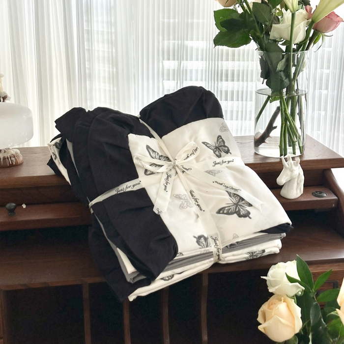 91家纺网 家纺一手货源 找家纺 芷凡家纺 2025新款皱皱云感棉赫本风韩式花边四件套 蝶梦