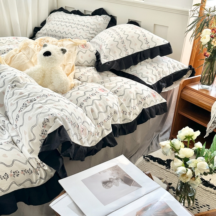 91家纺网 家纺一手货源 找家纺 芷凡家纺 2025新款皱皱云感棉赫本风韩式花边四件套 波纹