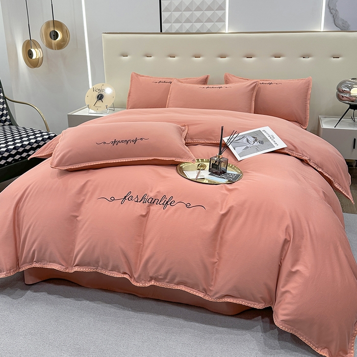 91家纺网 家纺一手货源 找家纺 2025新款13374全棉母婴级贝壳绣宽边枕套纯色刺绣三角针四件套全棉贡缎新疆长绒字母款 贝壳绣-奶油粉