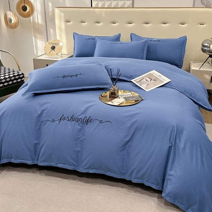 91家纺网 家纺一手货源 找家纺 2025新款13374全棉母婴级贝壳绣宽边枕套纯色刺绣三角针四件套全棉贡缎新疆长绒字母款 贝壳绣-宾利蓝