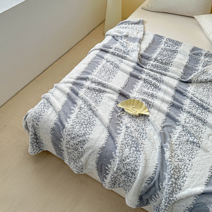 91家纺网 家纺一手货源 找家纺 （总）枋梢家纺 2025新款ins风条纹阳离子提花保暖毛毯