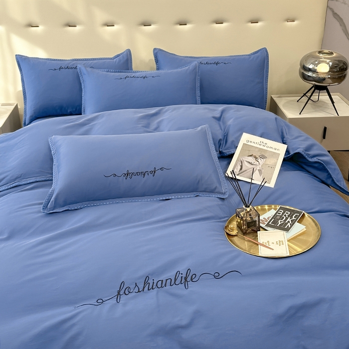 91家纺网 家纺一手货源 找家纺 2025新款13374全棉母婴级贝壳绣宽边枕套纯色刺绣三角针四件套全棉贡缎新疆长绒字母款 贝壳绣-宾利蓝