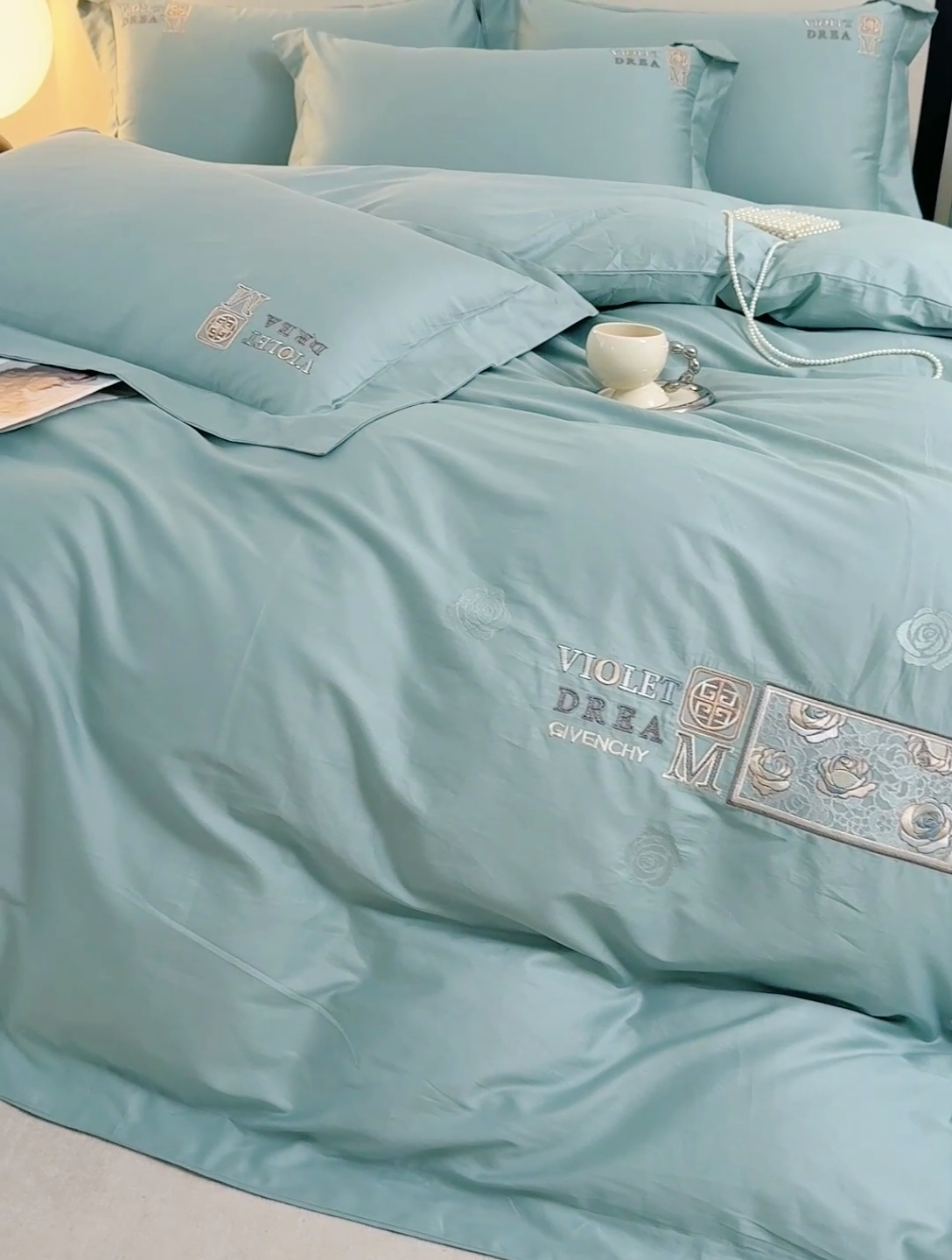 91家纺网 家纺一手货源 找家纺 优姿家纺2025新品高端加密全棉100支绣花宽边四件套 玫瑰花簇水绿