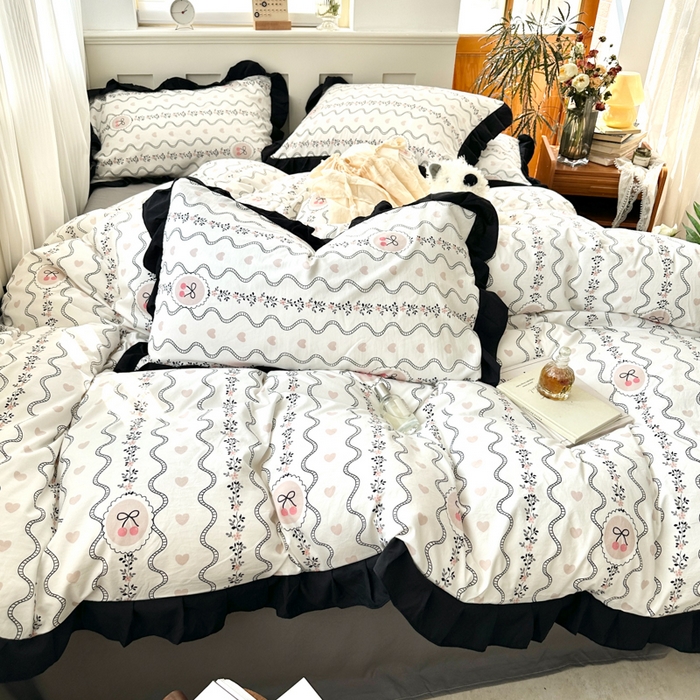 91家纺网 家纺一手货源 找家纺 芷凡家纺 2025新款皱皱云感棉赫本风韩式花边四件套 波纹