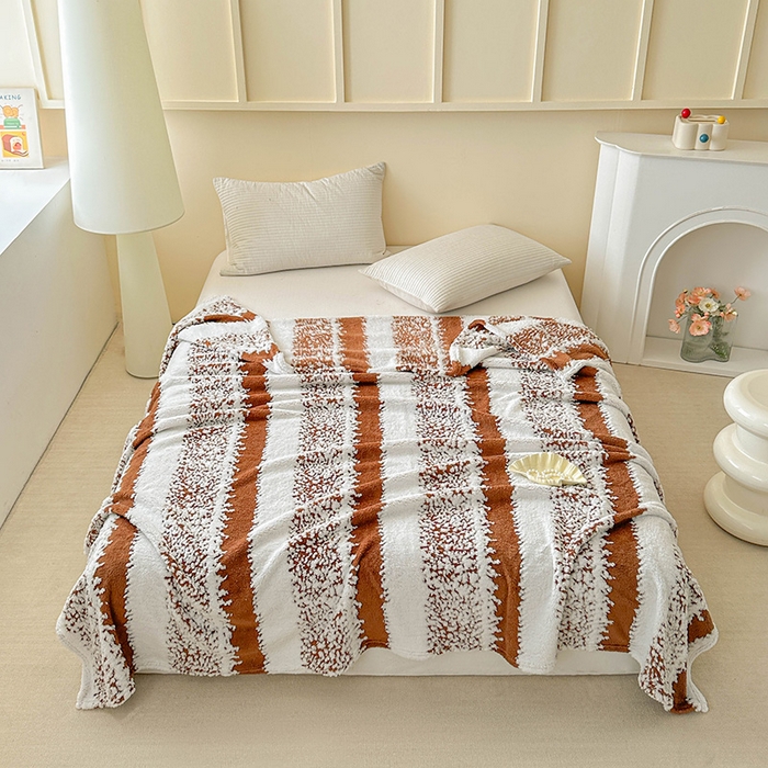 91家纺网 家纺一手货源 找家纺 枋梢家纺 2025新款ins风条纹阳离子提花保暖毛毯 韵咖