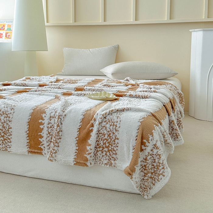 91家纺网 家纺一手货源 找家纺 枋梢家纺 2025新款ins风条纹阳离子提花保暖毛毯 暖棕