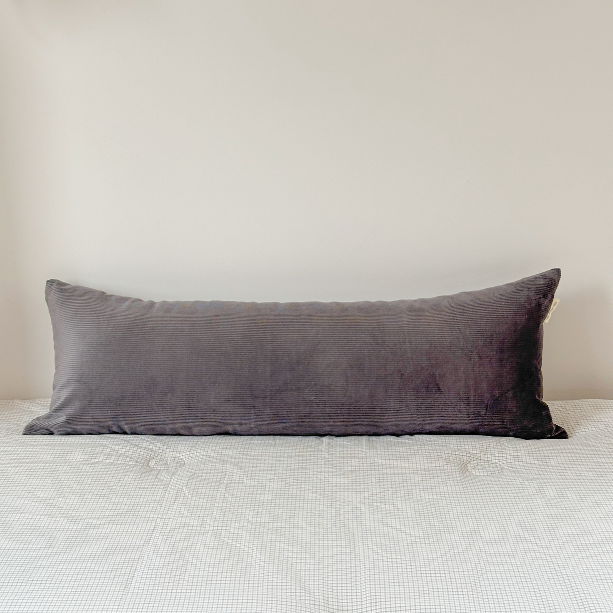 91家纺网 家纺一手货源 找家纺 美茉家居 2025新款灯芯绒长枕 星河灰