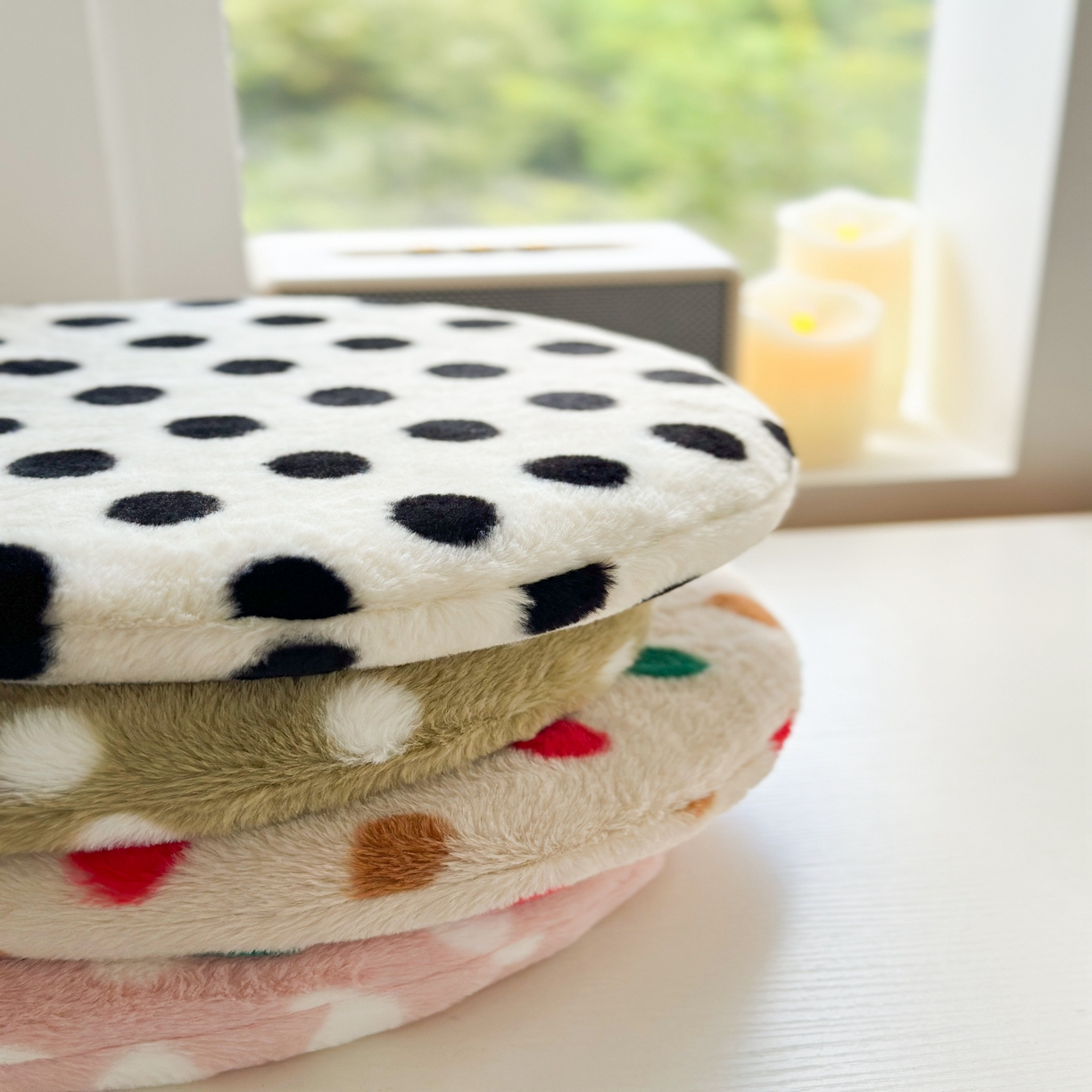 91家纺网 家纺一手货源 找家纺 （总）美茉家居 2025新款兔毛绒波点坐垫