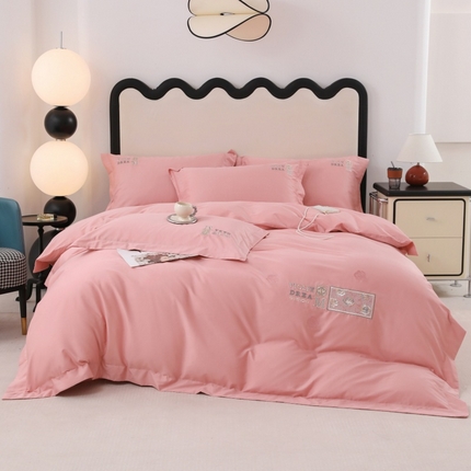 91家纺网 家纺一手货源 找家纺 优姿家纺2025新品高端加密全棉100支绣花宽边四件套 玫瑰花簇粉色