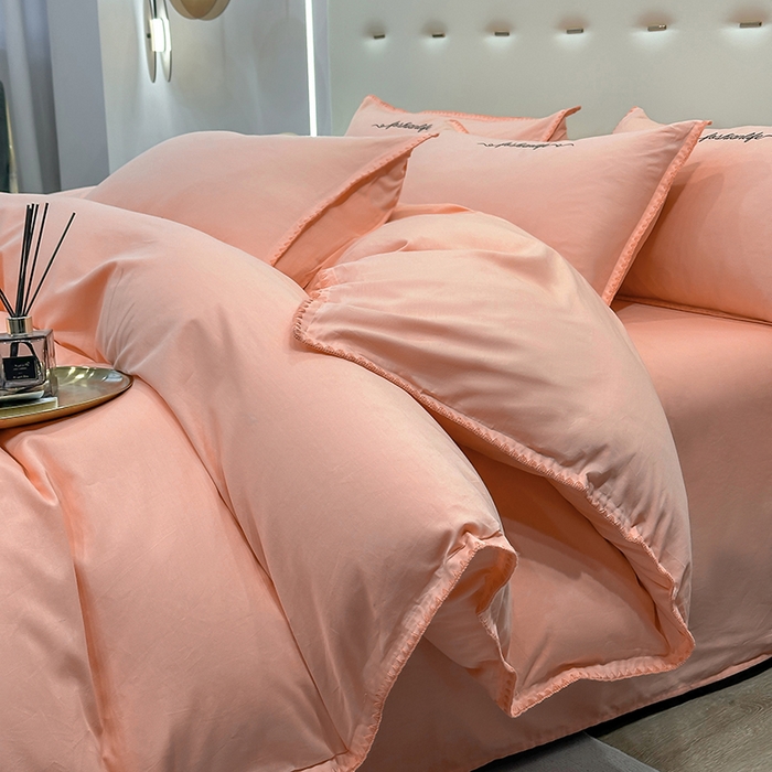 91家纺网 家纺一手货源 找家纺 2025新款13374全棉母婴级贝壳绣宽边枕套纯色刺绣三角针四件套全棉贡缎新疆长绒字母款 贝壳绣-玉颜粉