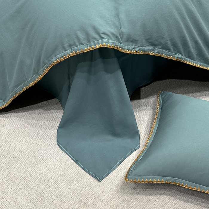 91家纺网 家纺一手货源 找家纺 2025新款13374全棉母婴级贝壳绣宽边枕套纯色刺绣三角针四件套全棉贡缎新疆长绒字母款 贝壳绣-摩卡绿