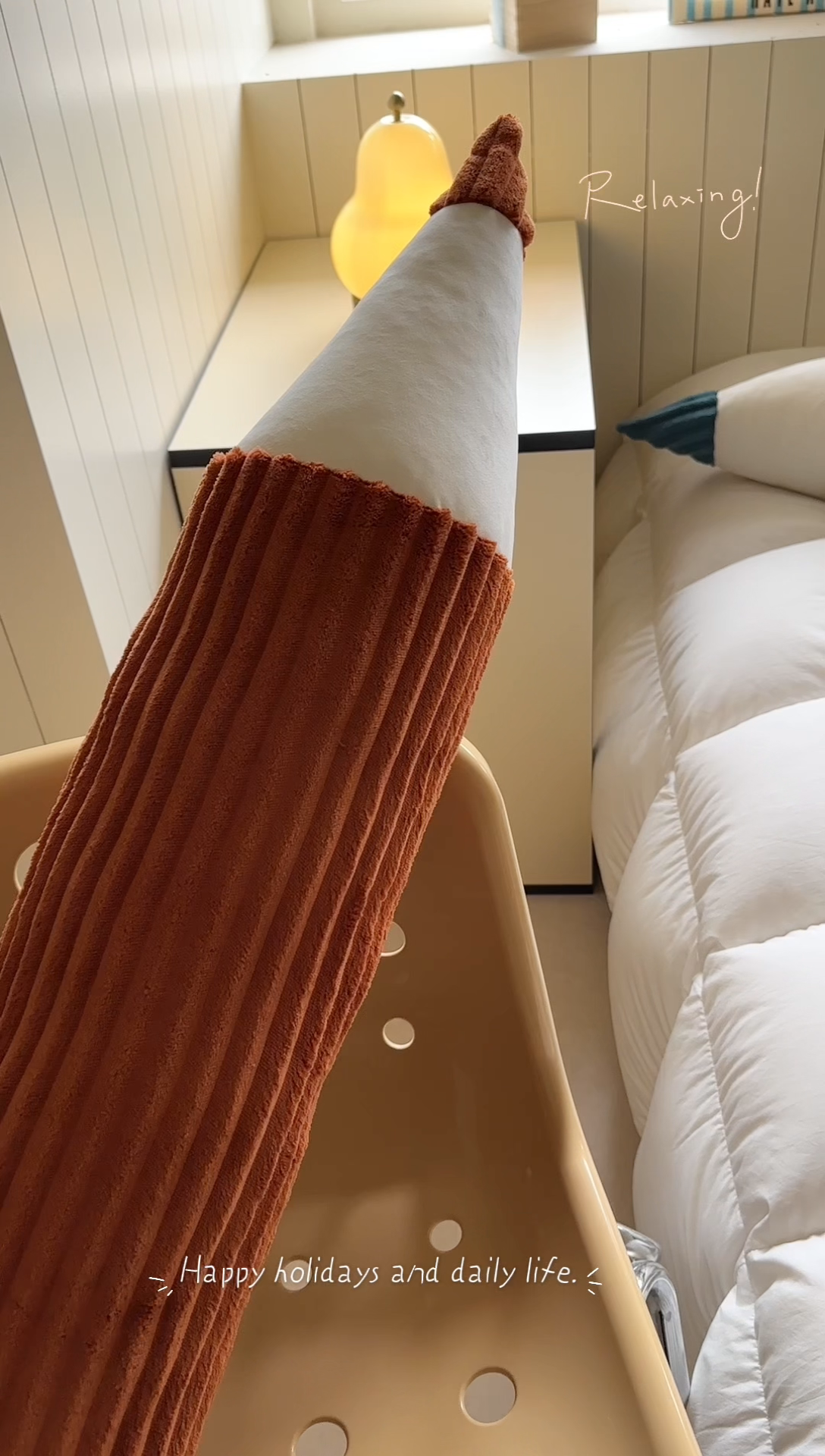 91家纺网 家纺一手货源 找家纺 （总）美茉家居 铅笔（靠垫）